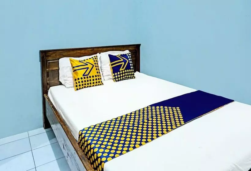 ホテル Sahabat Kost Syariah Pacitan By Oyo