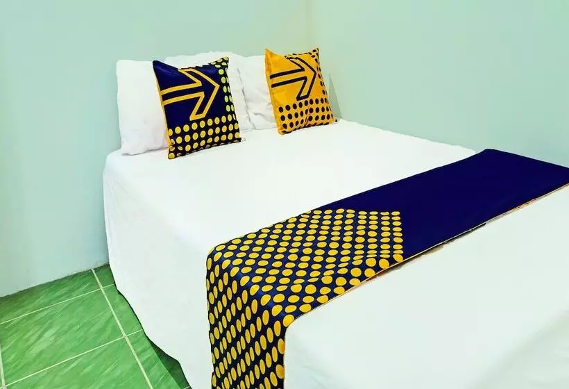 ホテル Sahabat Kost Syariah Pacitan By Oyo