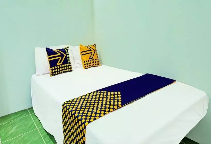 ホテル Sahabat Kost Syariah Pacitan By Oyo