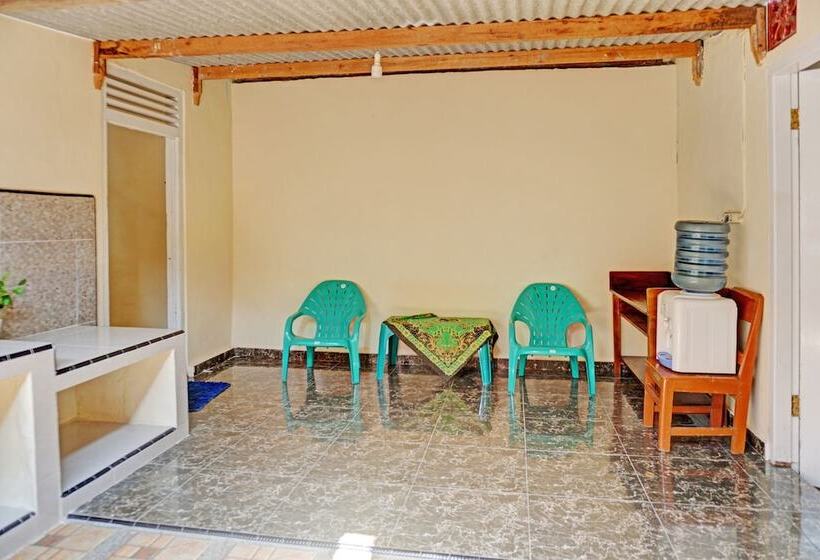 Отель Spot On 92392 Penginapan Vinccent22 Syariah