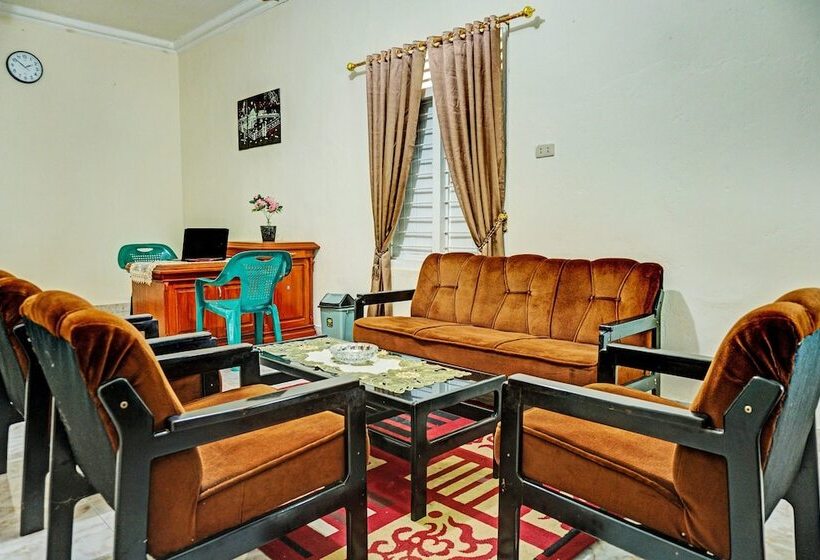 Отель Spot On 92392 Penginapan Vinccent22 Syariah