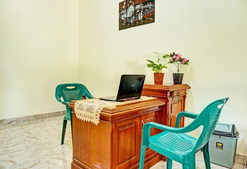 Отель Spot On 92392 Penginapan Vinccent22 Syariah