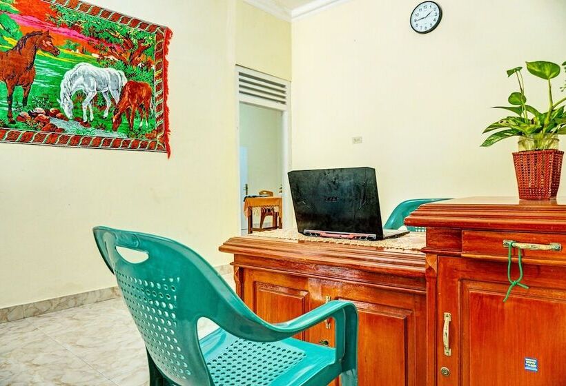 Отель Spot On 92392 Penginapan Vinccent22 Syariah