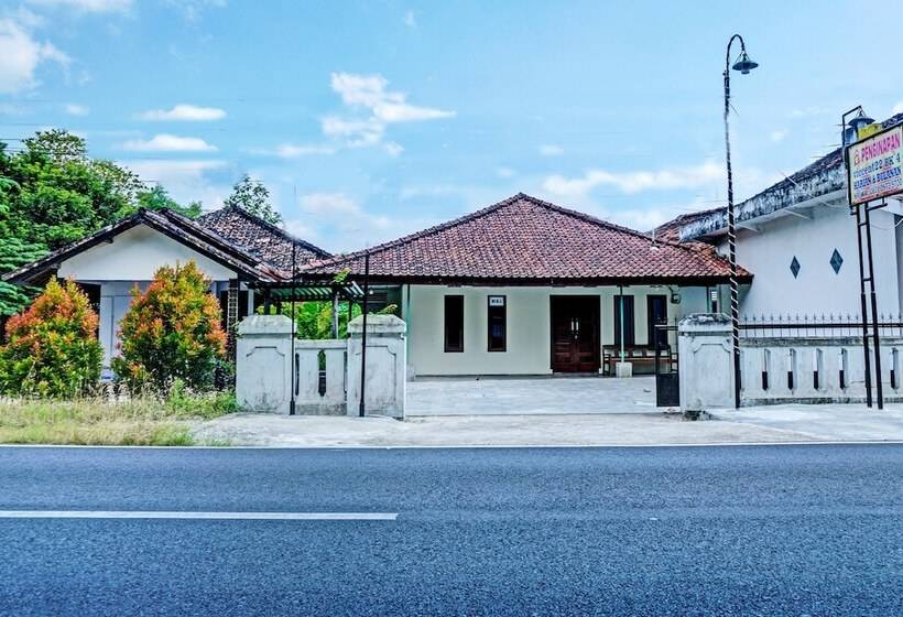 Отель Spot On 92392 Penginapan Vinccent22 Syariah