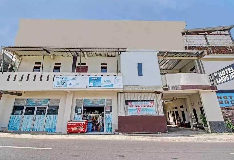 Hotelli Spot On 92732 Bagus Jaya