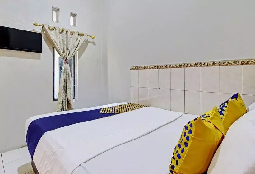 Hotelli Spot On 92732 Bagus Jaya