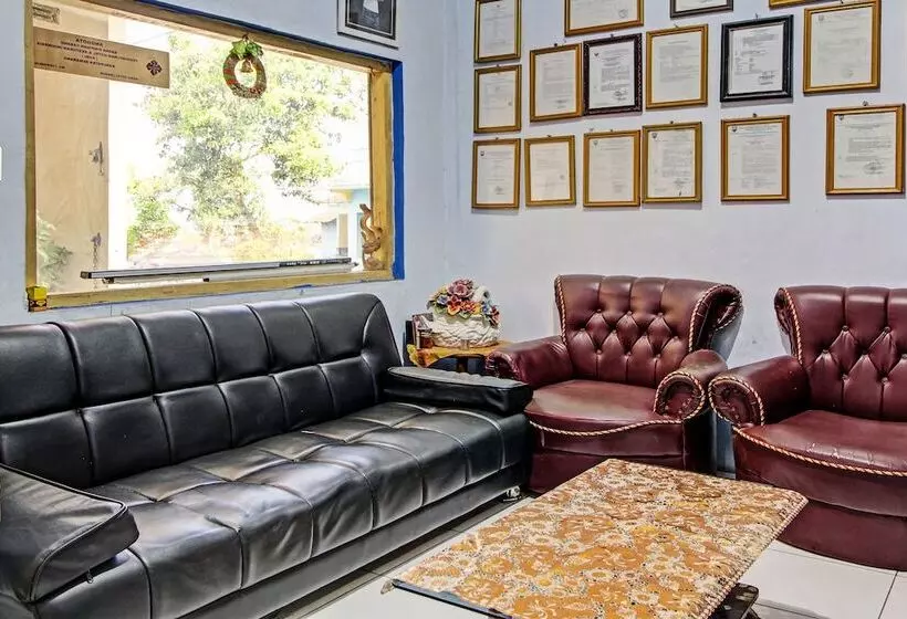 Hotelli Spot On 92732 Bagus Jaya