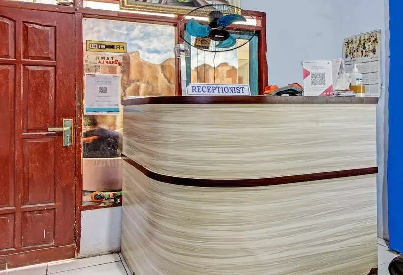 Hotelli Spot On 92732 Bagus Jaya