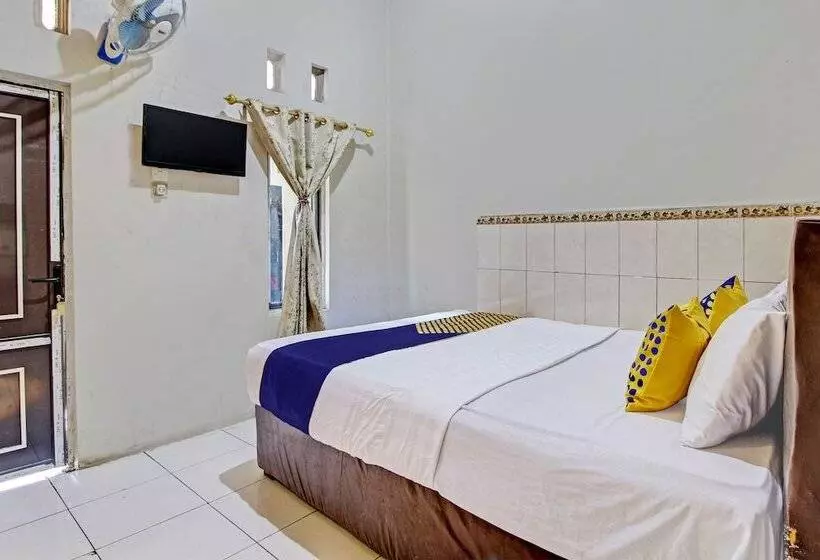 Hotelli Spot On 92732 Bagus Jaya