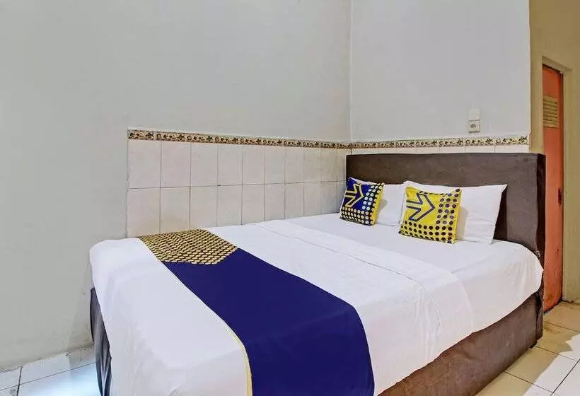 Hotelli Spot On 92732 Bagus Jaya