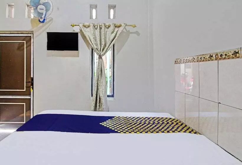 Hotelli Spot On 92732 Bagus Jaya