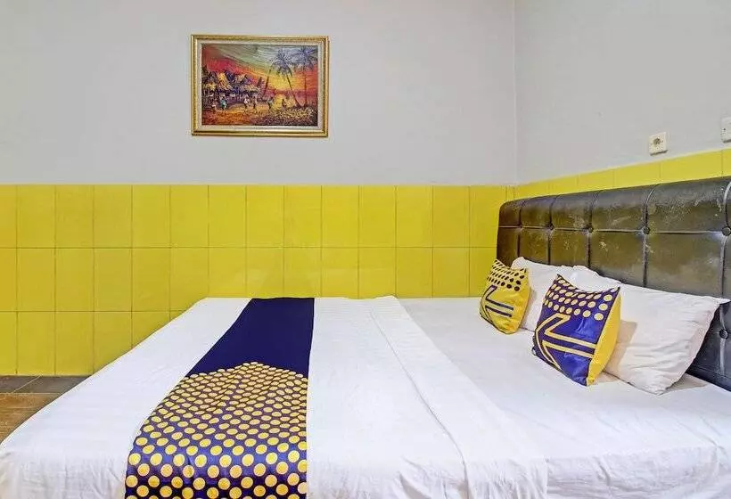 Hotelli Spot On 92732 Bagus Jaya