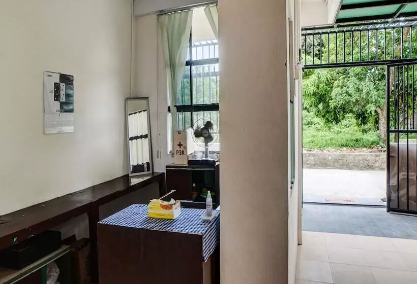 Hotelli Vania Guest House By Oyo