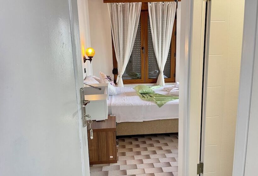 فندق Villa Ece Pension