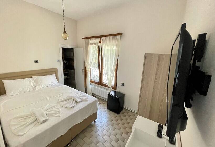 فندق Villa Ece Pension
