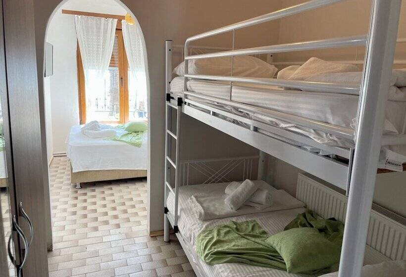 فندق Villa Ece Pension