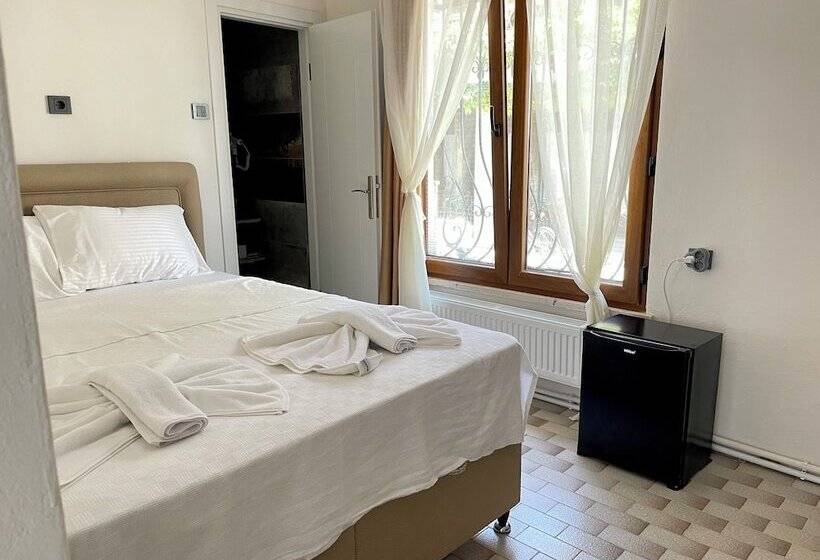 فندق Villa Ece Pension