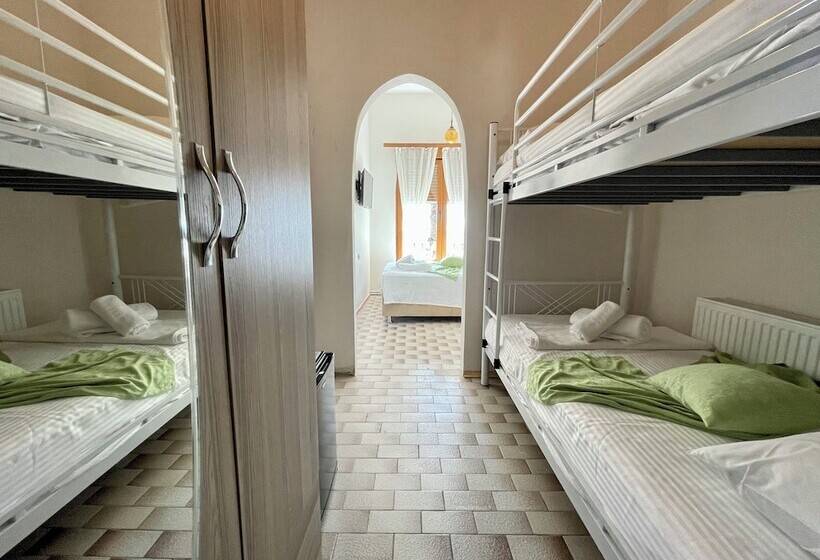 فندق Villa Ece Pension