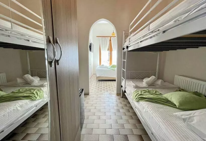 ホテル Villa Ece Pension