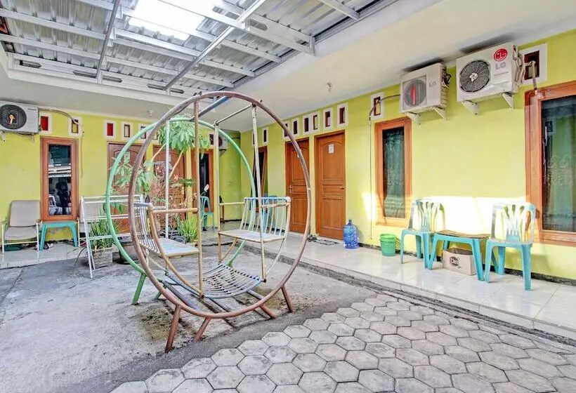 Hotelli Wiludjeng Guesthouse By Oyo