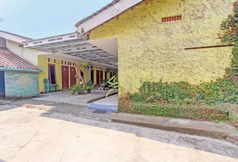 Hotelli Wiludjeng Guesthouse By Oyo