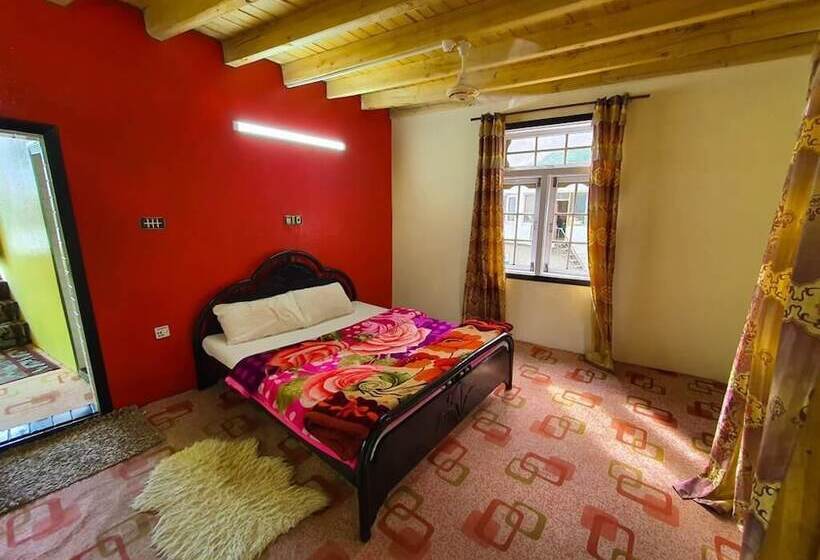 Mirza Hotel And Restaurant