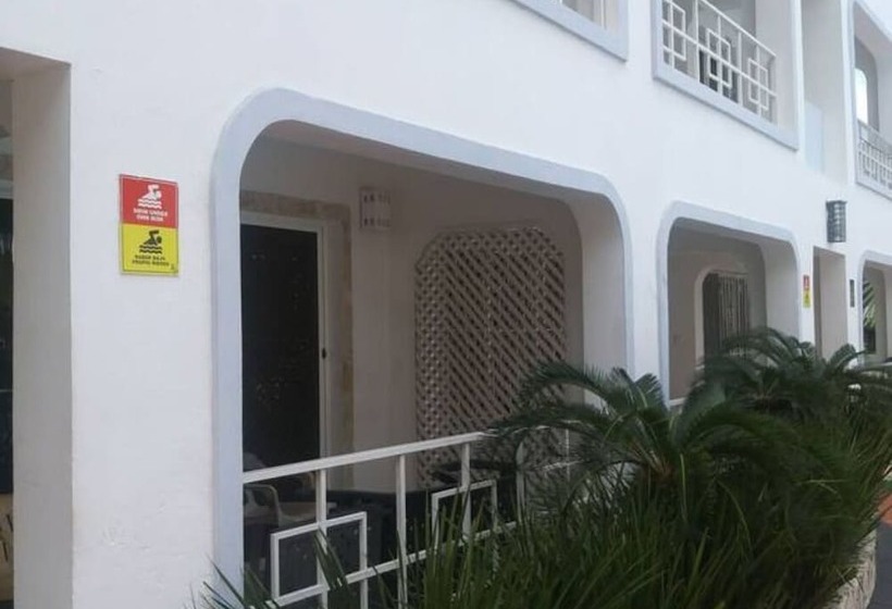 پانسیون Grand Blue Garden Los Corales Beach