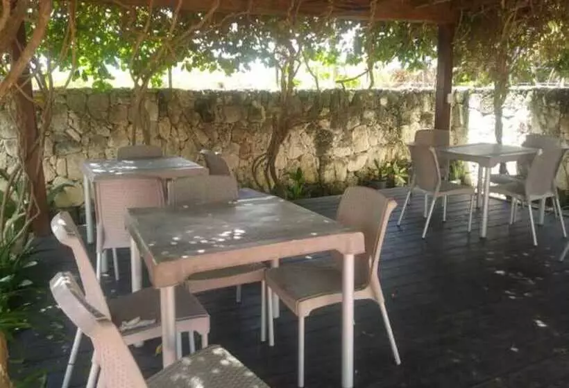 پانسیون Grand Blue Garden Los Corales Beach