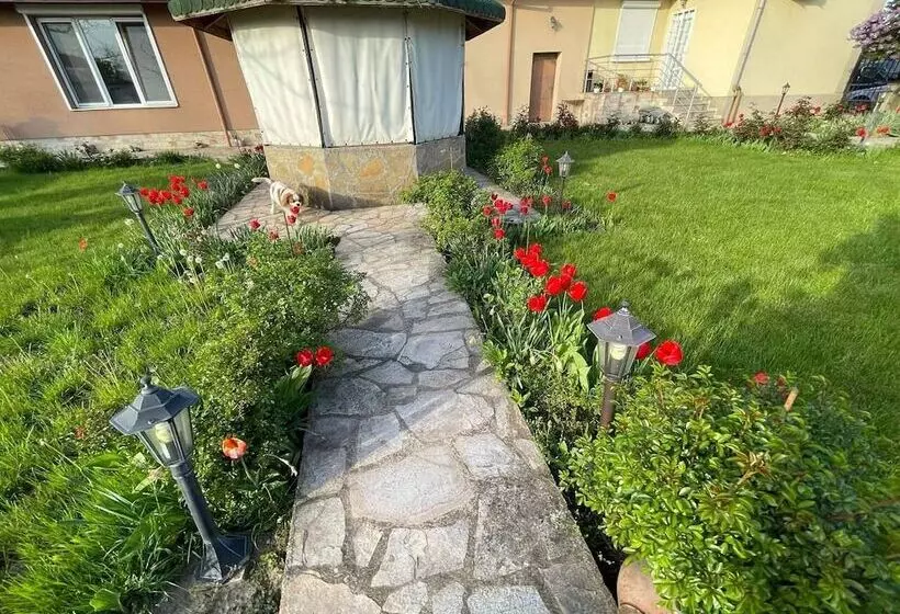 Majatalo Guest House & Rooms Chris Toros