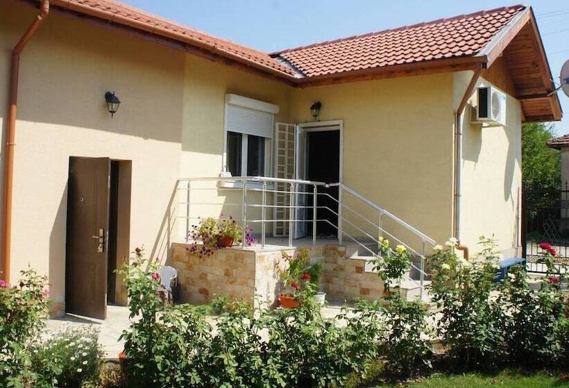 Пансион Guest House & Rooms Chris Toros