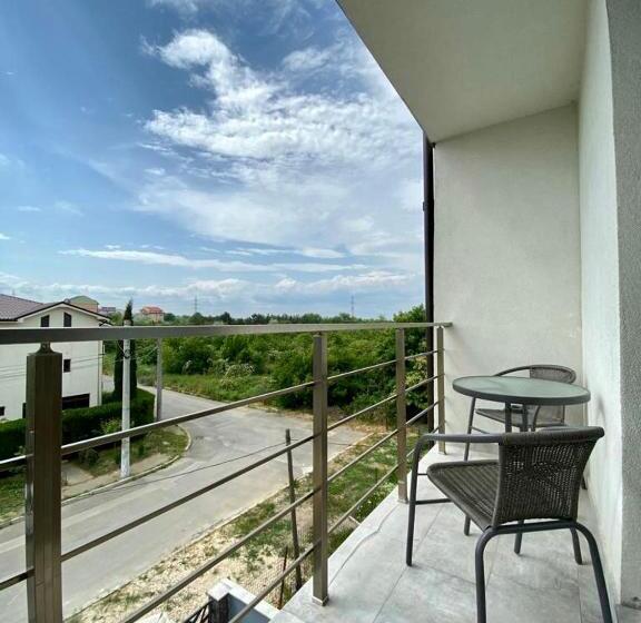 膳宿费 Luxury By Saray