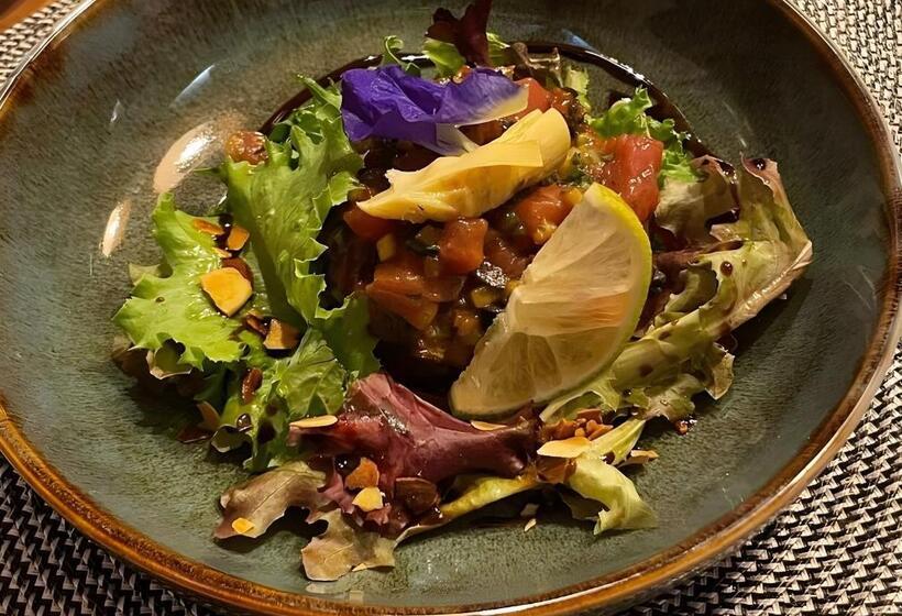 پانسیون Maison Taina