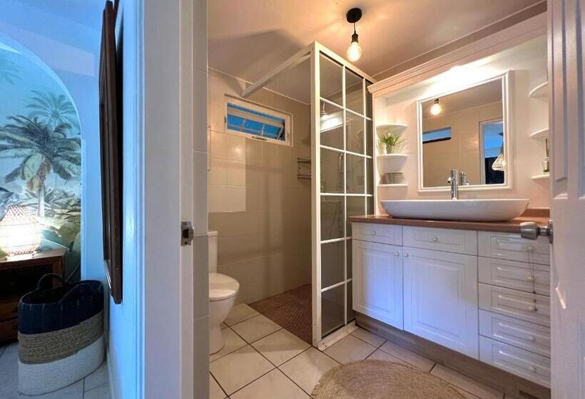 پانسیون Maison Taina