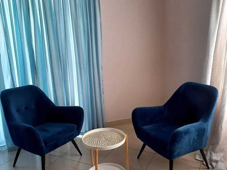 Pension (Hôtel basse catégorie) Serenity River Front Gardens Resort