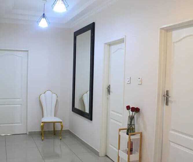 Pension (Hôtel basse catégorie) Serenity River Front Gardens Resort