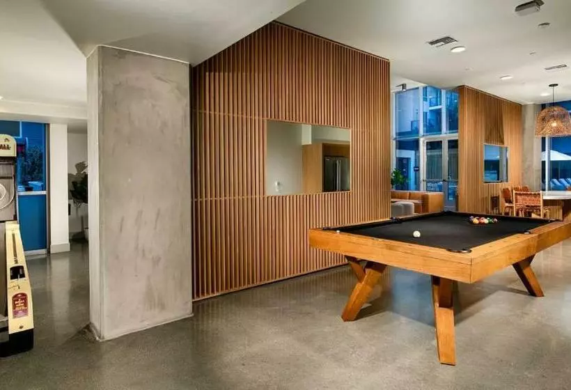 ホテル Modern Apartment Rentals
