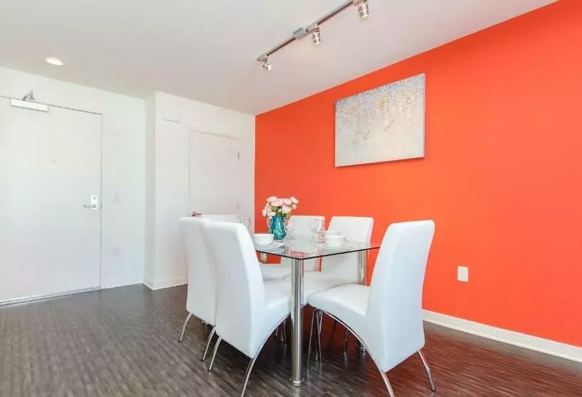 ホテル Modern Apartment Rentals