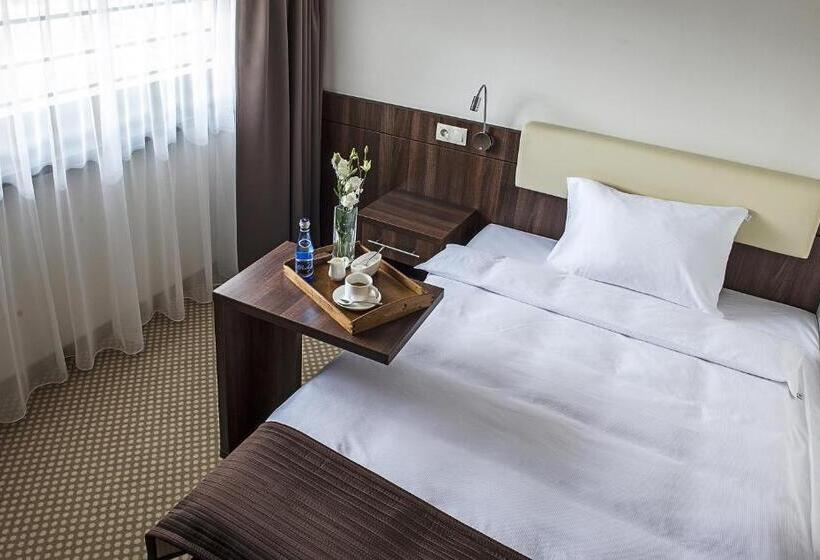 Отель Antonio Conference