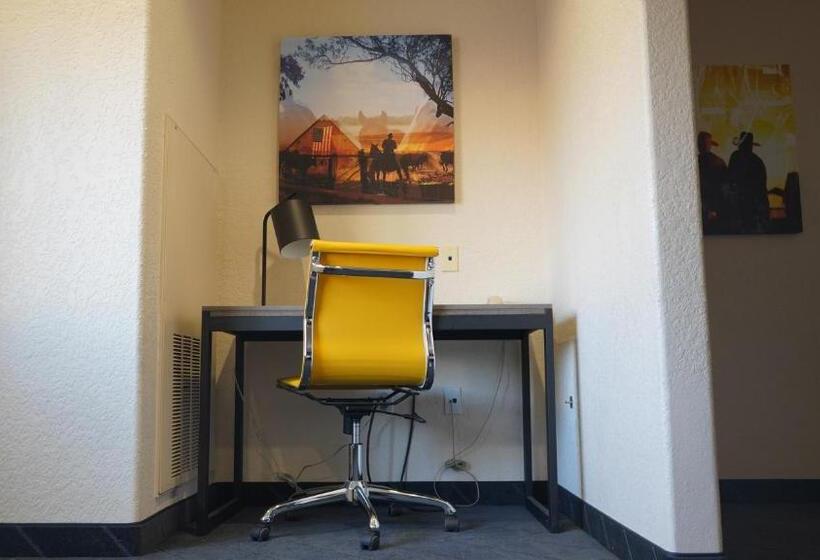 בית מלון כפרי Best Western Lubbock West Inn & Suites