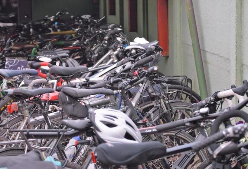 בית מלון כפרי Bike Hostel&camp