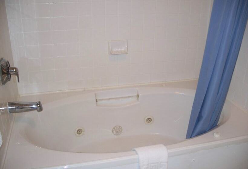 فندق Castlewood Inn