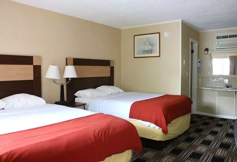 ホテル Castlewood Inn