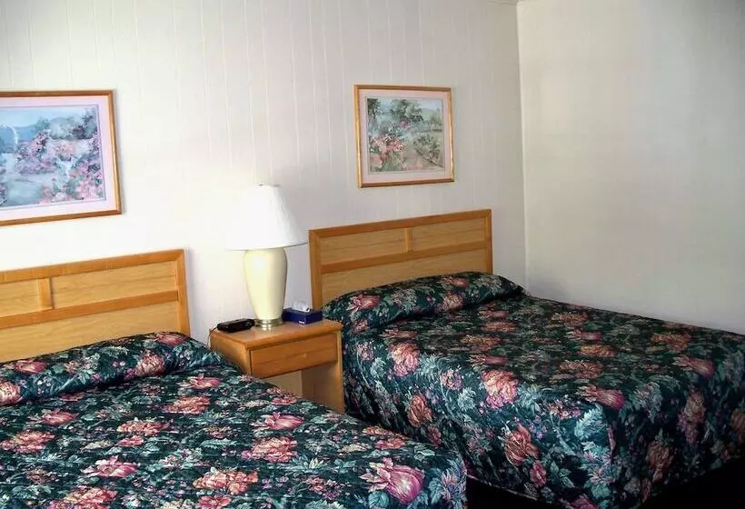 ホテル Castlewood Inn