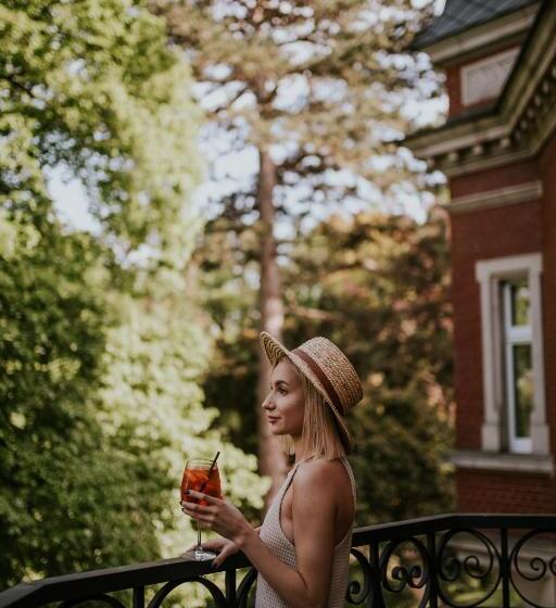 호텔 Dębowy Biowellness & Spa Góry Sowie