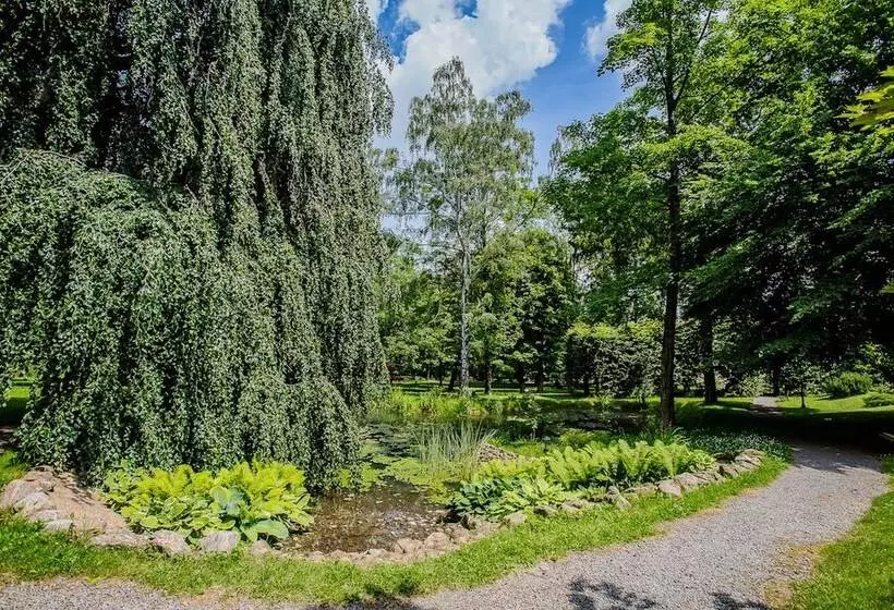 Hotelli Dębowy Biowellness & Spa Góry Sowie