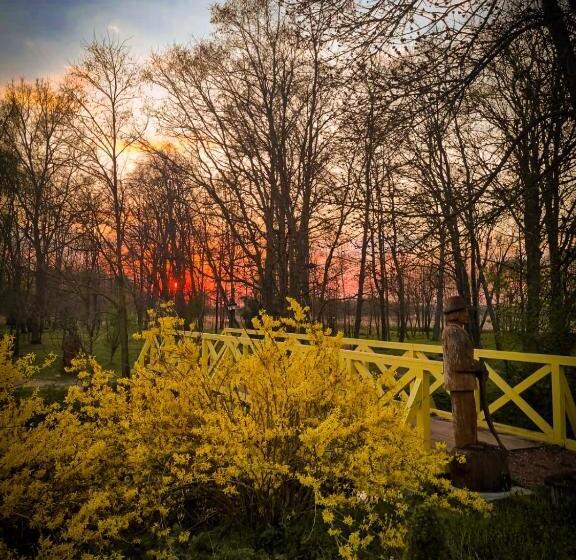 호텔 Dwór Mościbrody