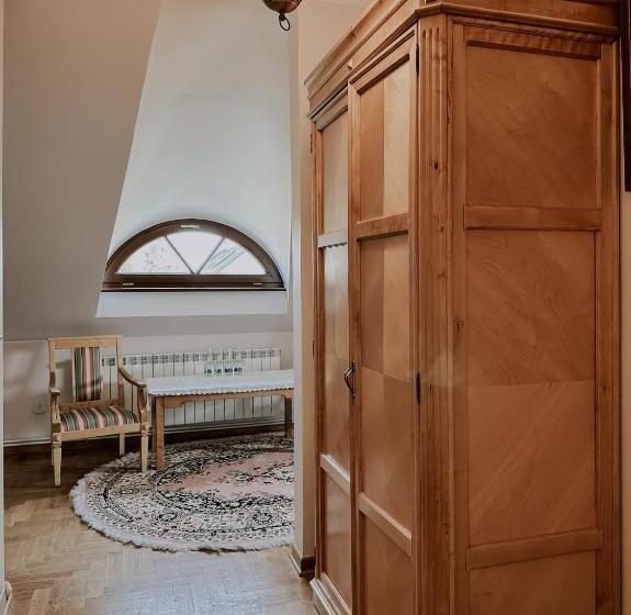 호텔 Dwór Mościbrody