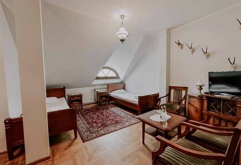 호텔 Dwór Mościbrody