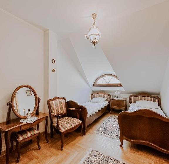 호텔 Dwór Mościbrody