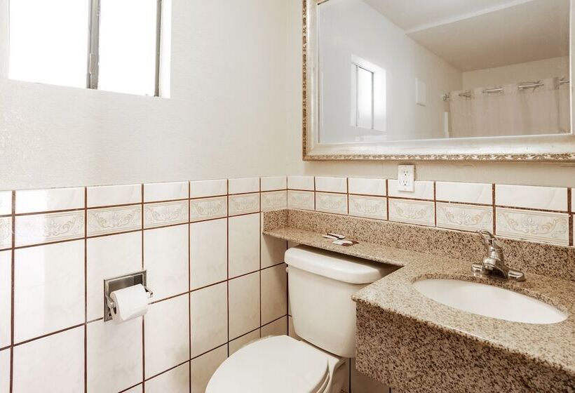 هتل Economy Inn Hollywood